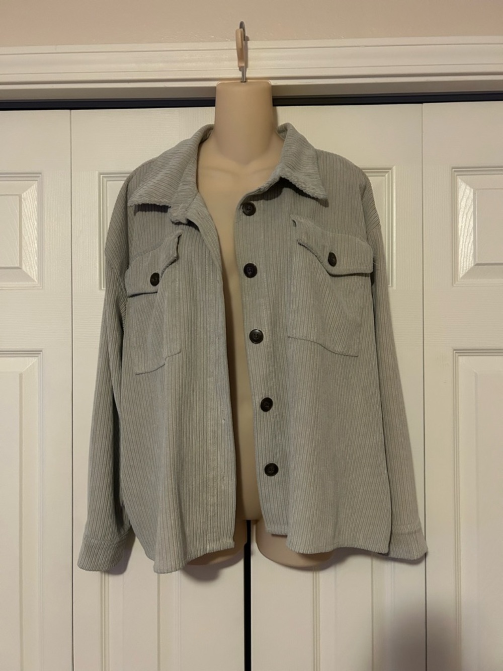 Ci Sono Light Gray Corduroy Shirt Jacket with Chest Pockets